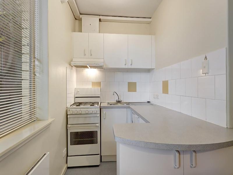 1/11 Findon Street, Hawthorn image 3