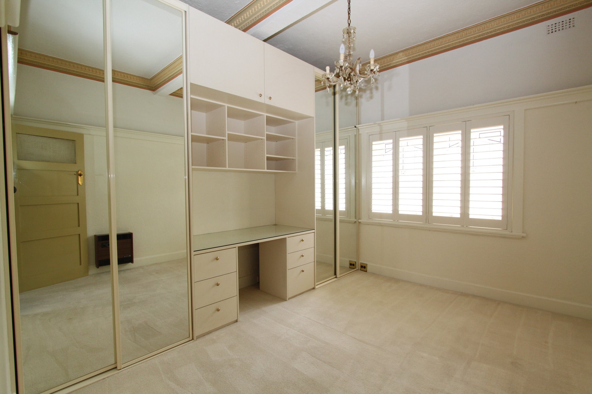Property Gallery Thumbnail 9