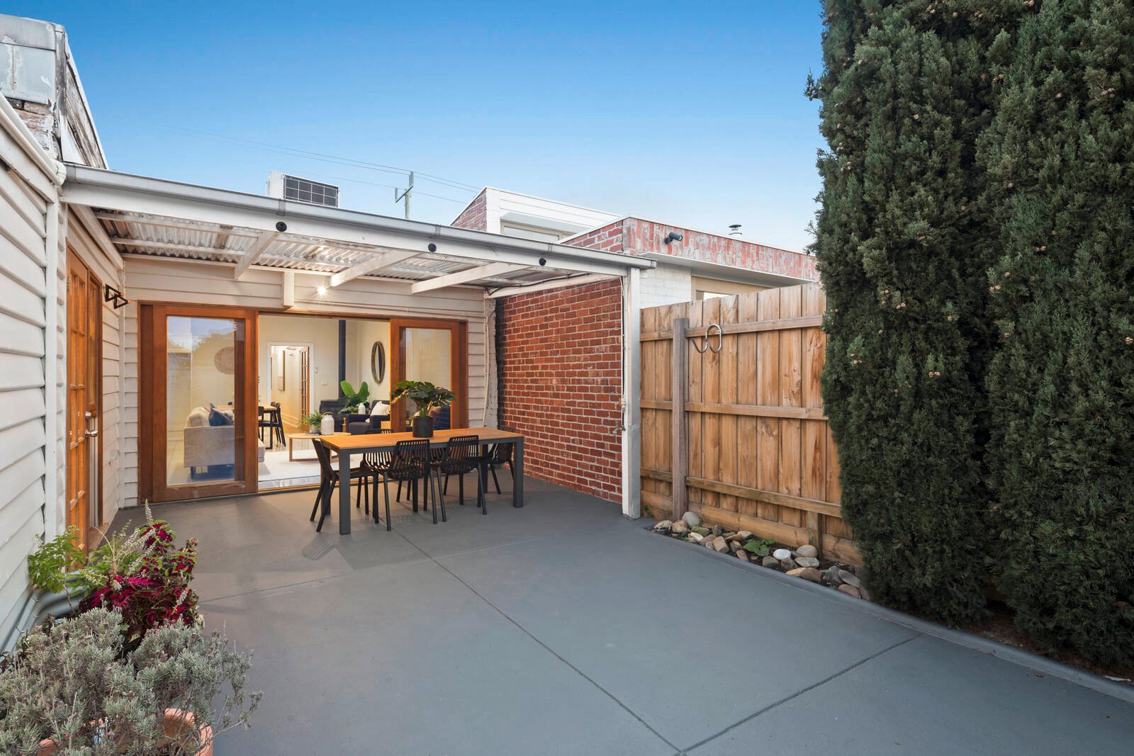 Property Gallery Thumbnail 8