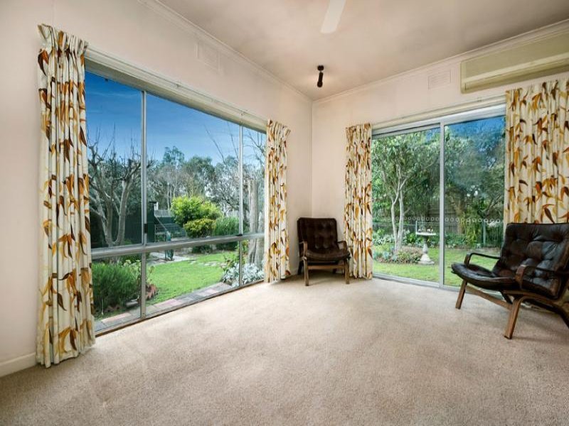 111 Harp Road, Kew East image 4