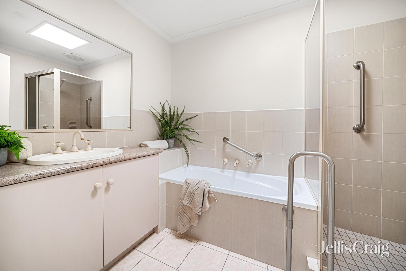 1/11 Hoffman Street, Cheltenham image 8