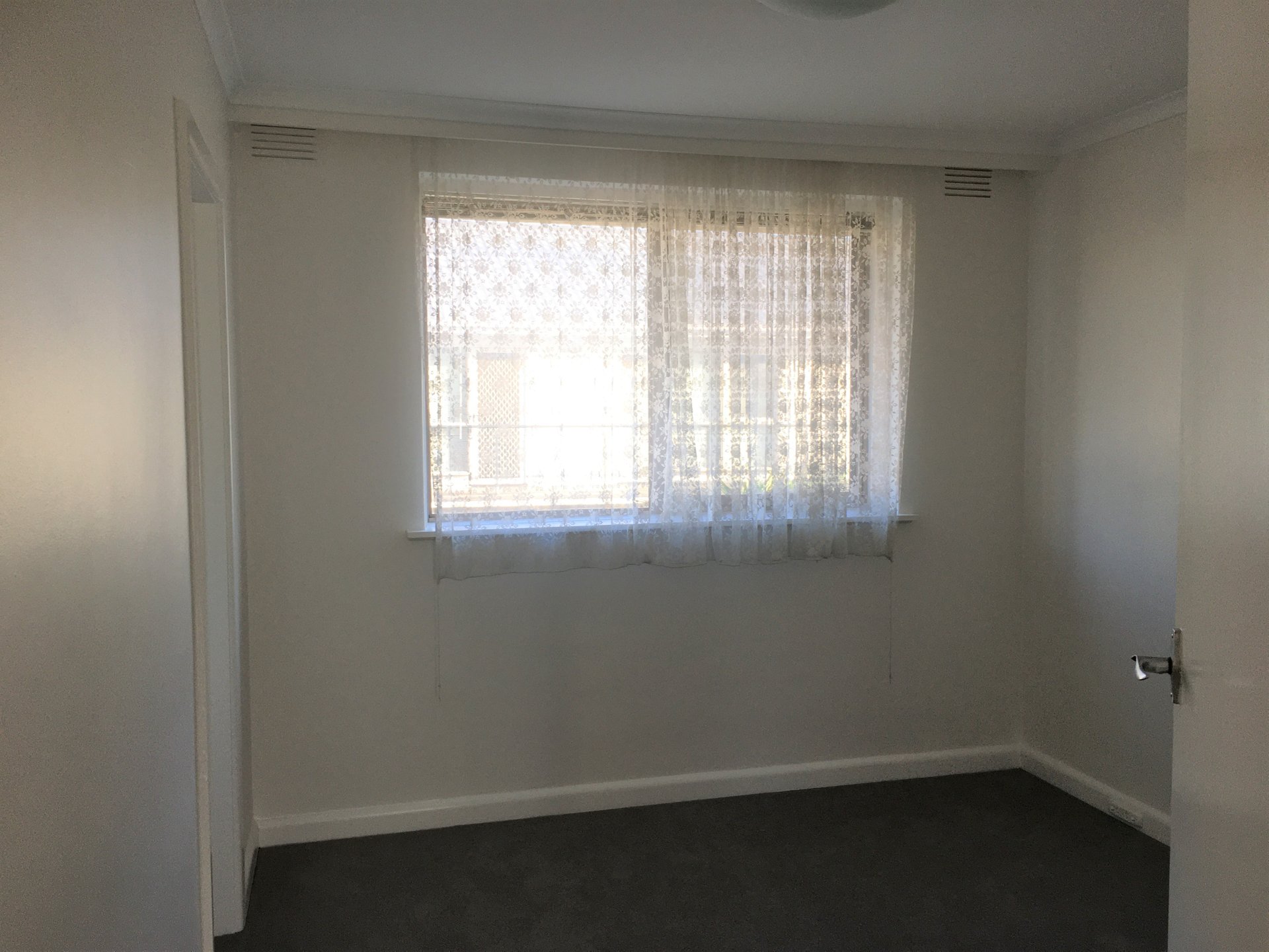 11/1 Kokaribb Road, Carnegie image 5