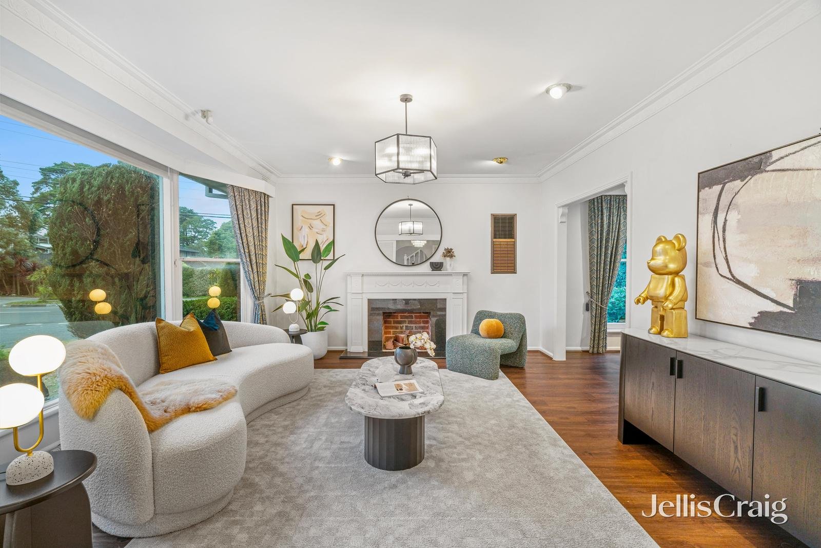 111 Lawrence Road, Mount Waverley image 2