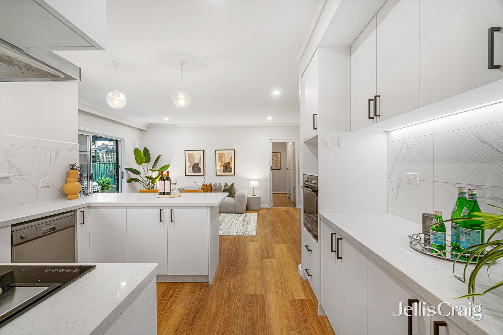 111 Lawrence Road, Mount Waverley image 3