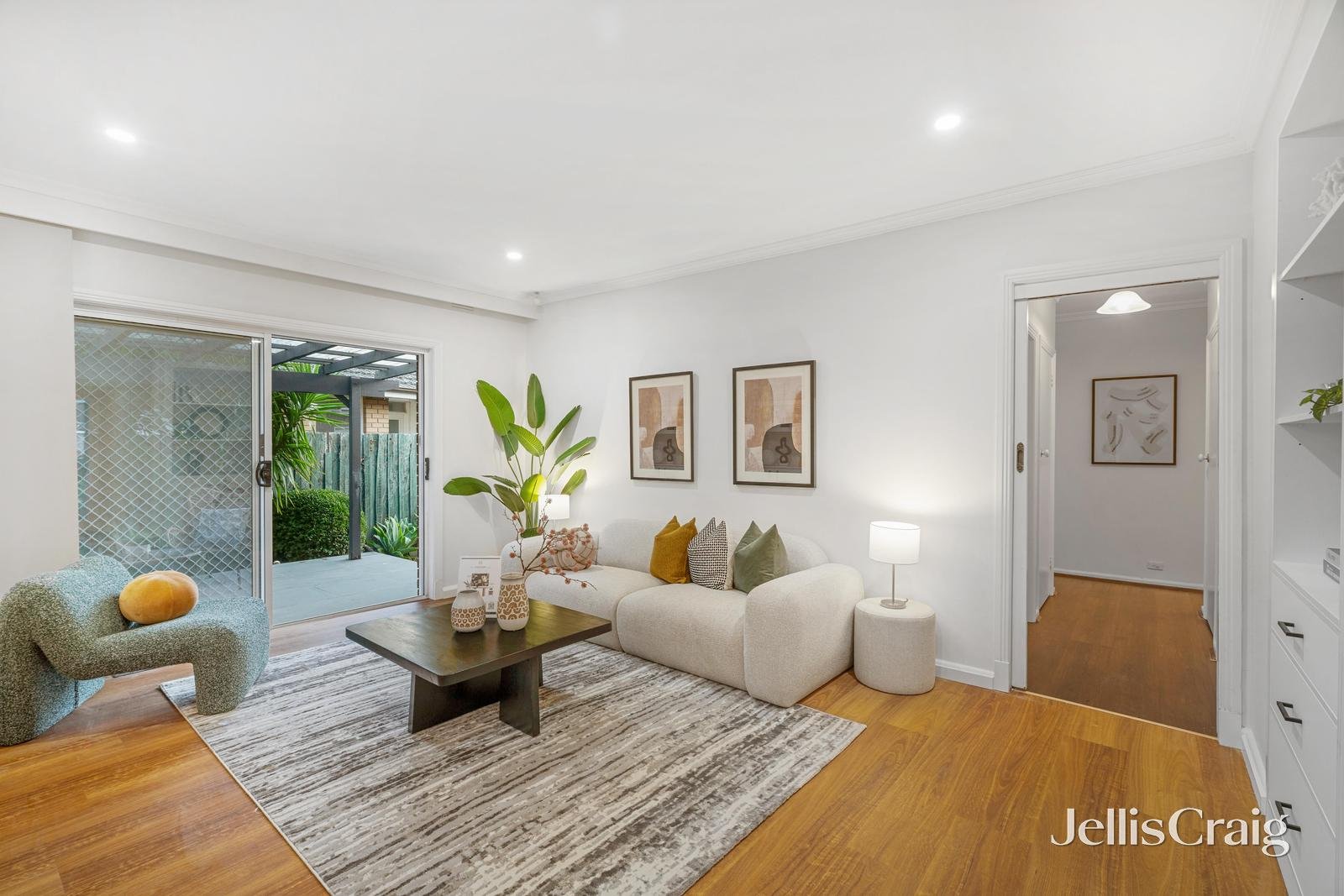 111 Lawrence Road, Mount Waverley image 5