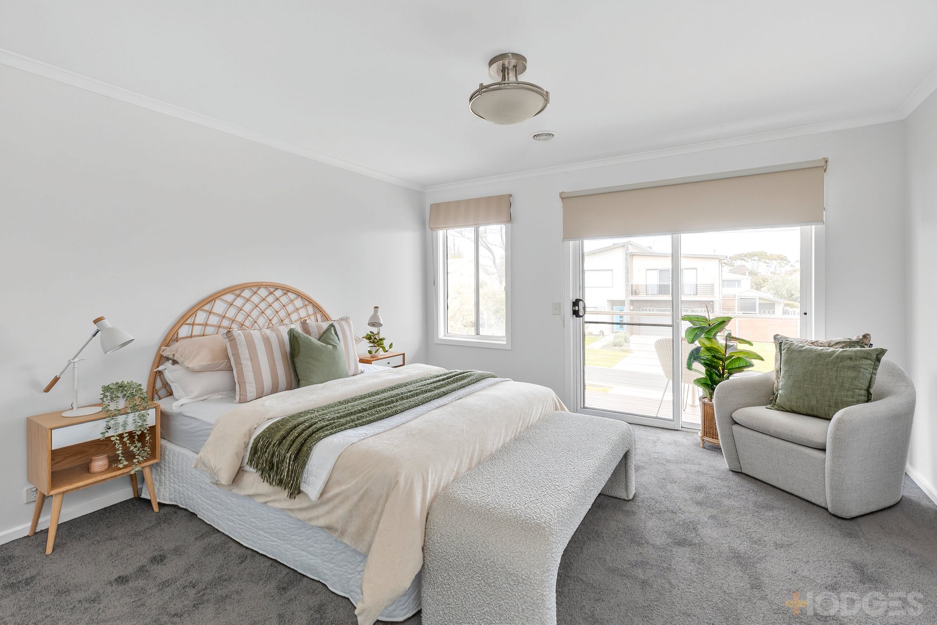 1 / 11 Lelean Street Ocean Grove