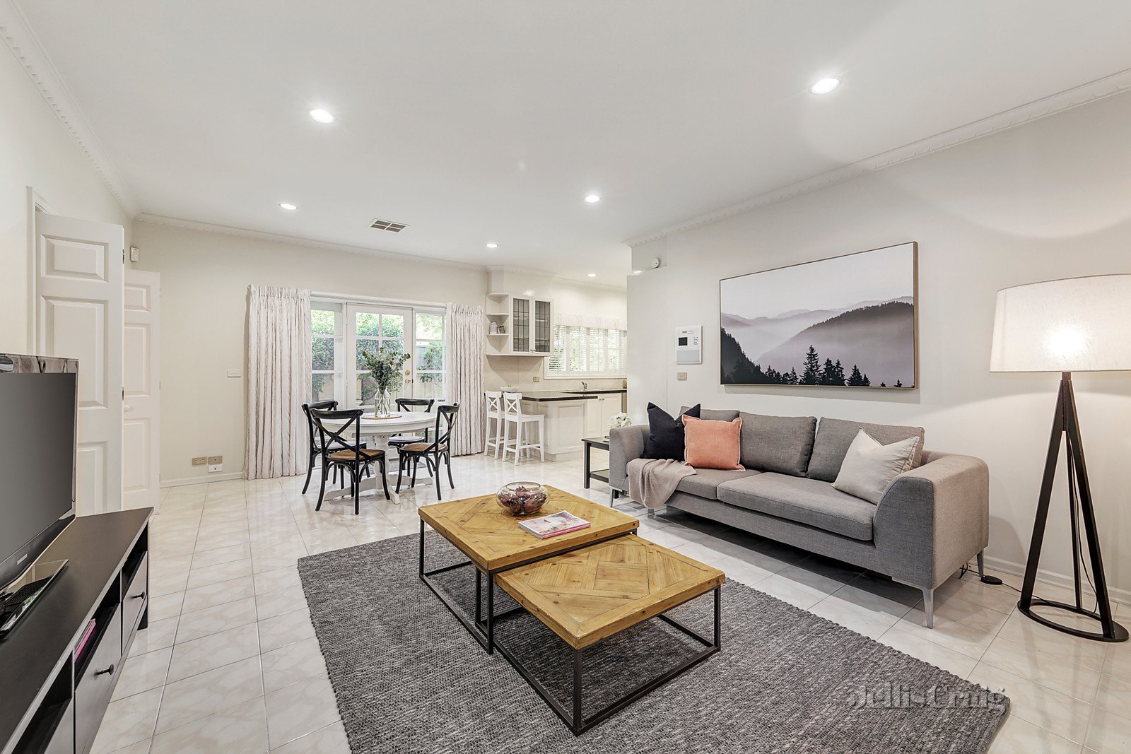 1/11 Lomond Street, Glen Iris image 2