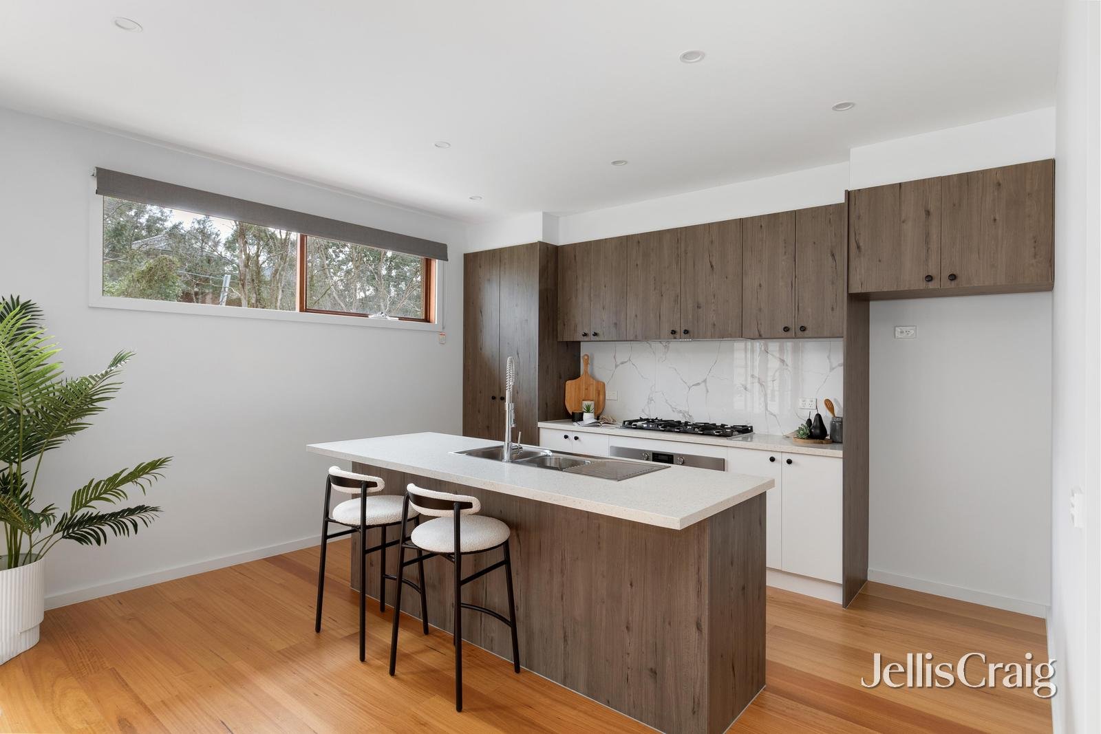 1/11 Marian Court, Eltham North image 5