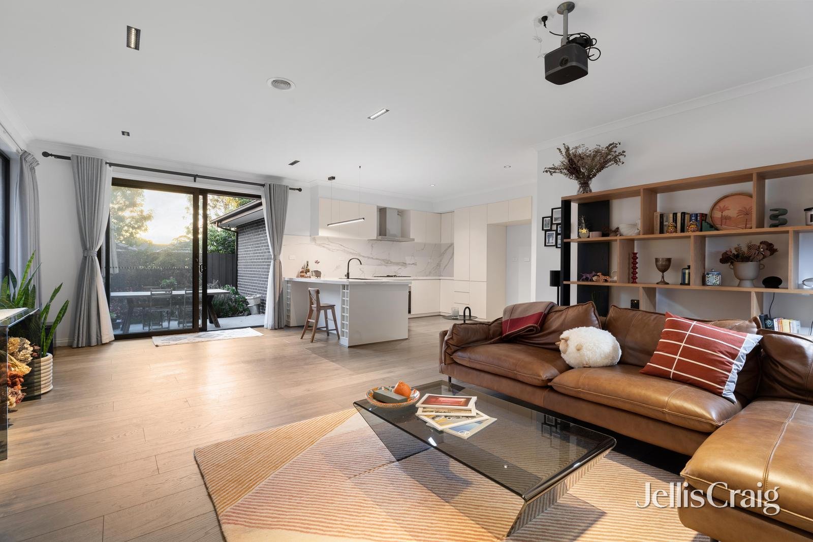 1/11 Medway Street, Box Hill North image 4