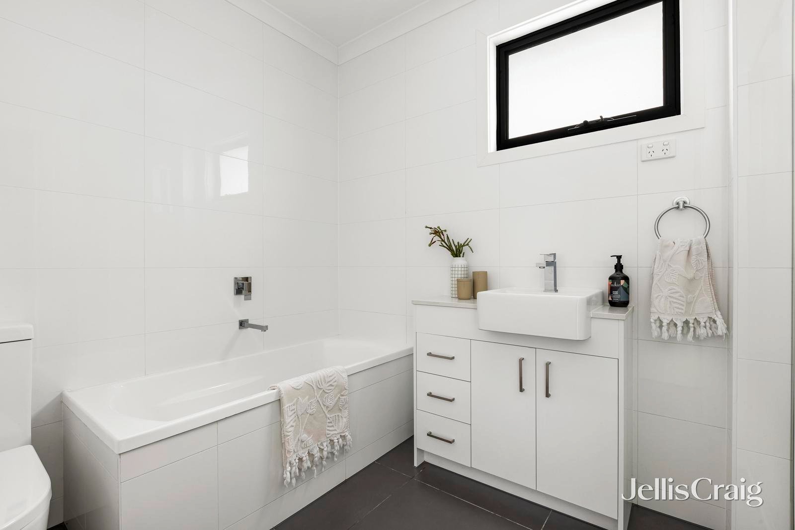 1/11 Mihil Street, Preston image 8