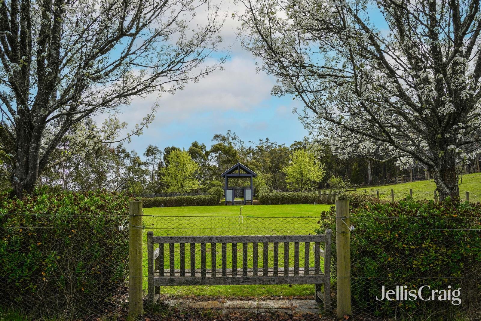 111 Muntzs Road, Woodend image 17