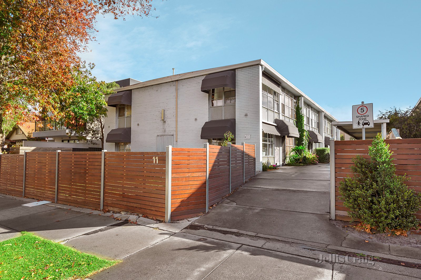 1/11 Murrumbeena Road, Murrumbeena image 1