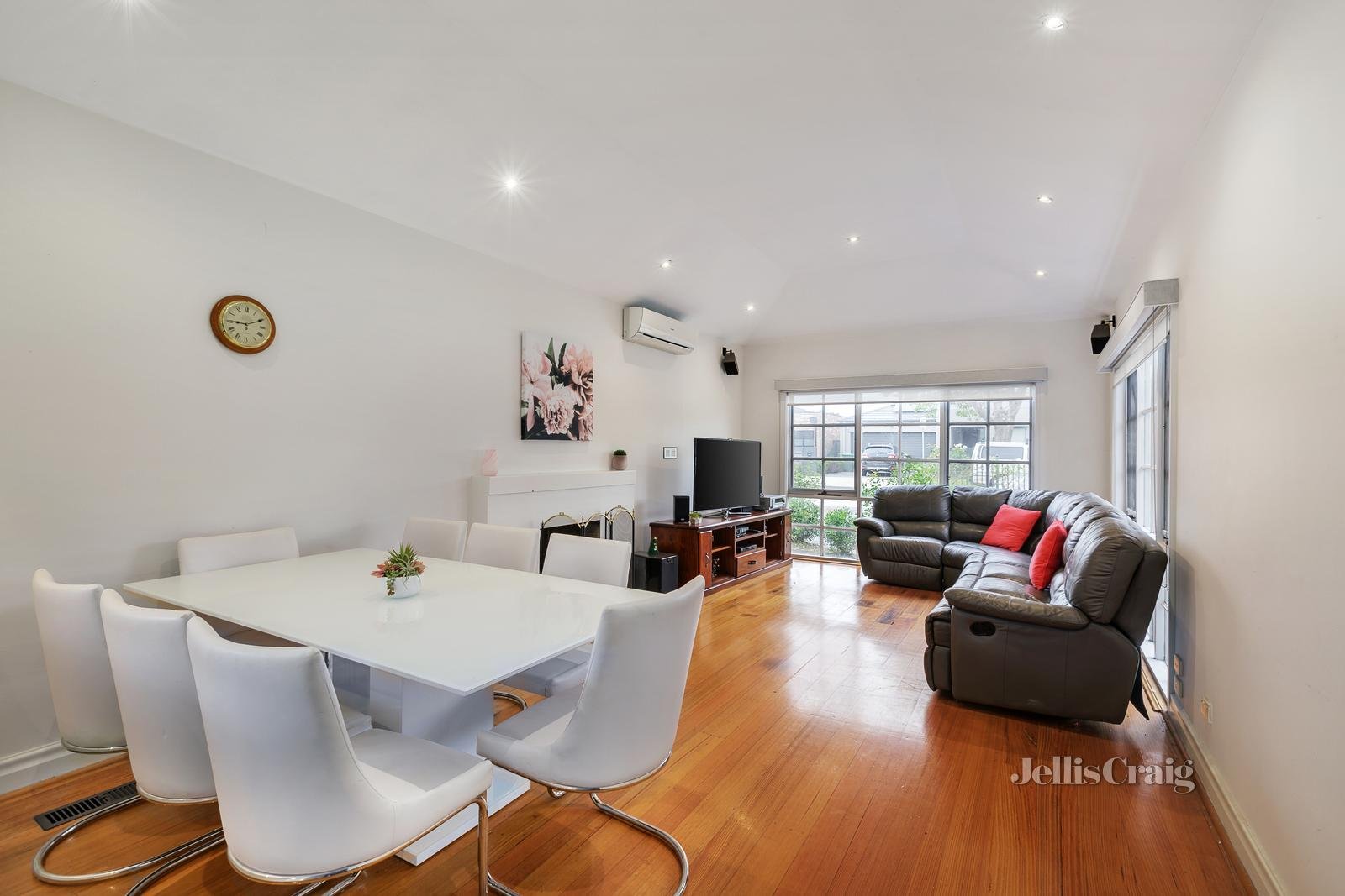 111 Parkmore Road, Bentleigh East image 3