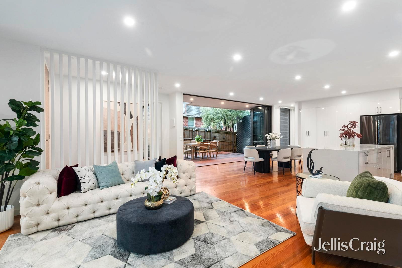 1/11 Railway Avenue, Ashwood image 2