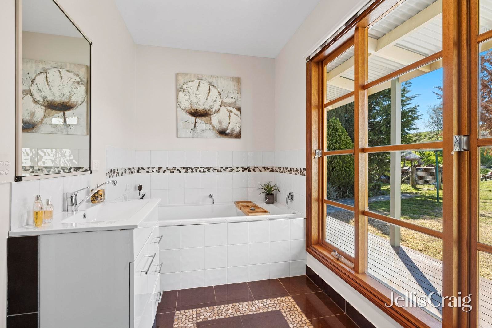 111 Reservoir Road, Harcourt image 9
