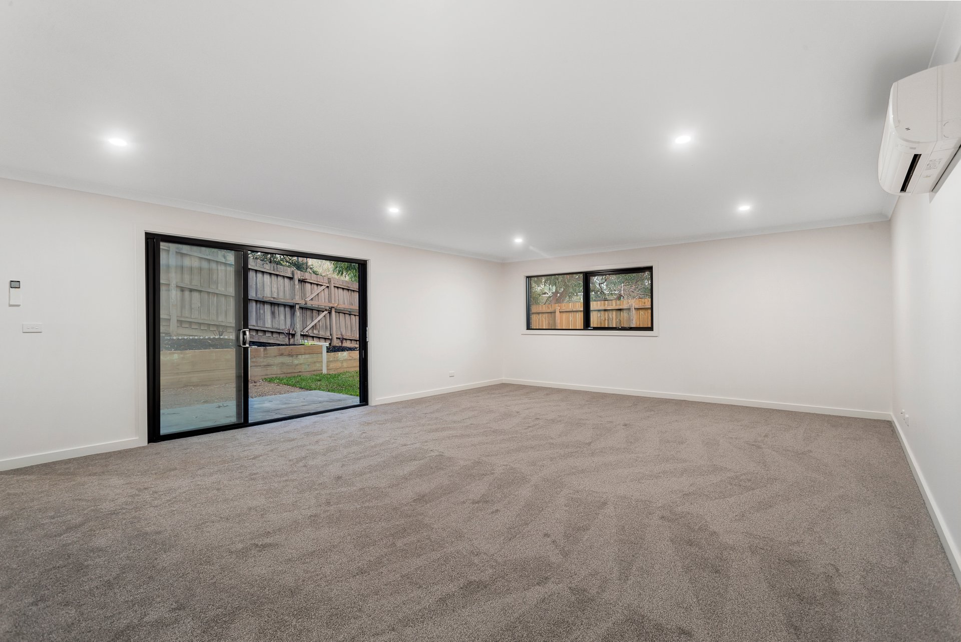 1/11 Seaton Court, Mount Waverley image 6