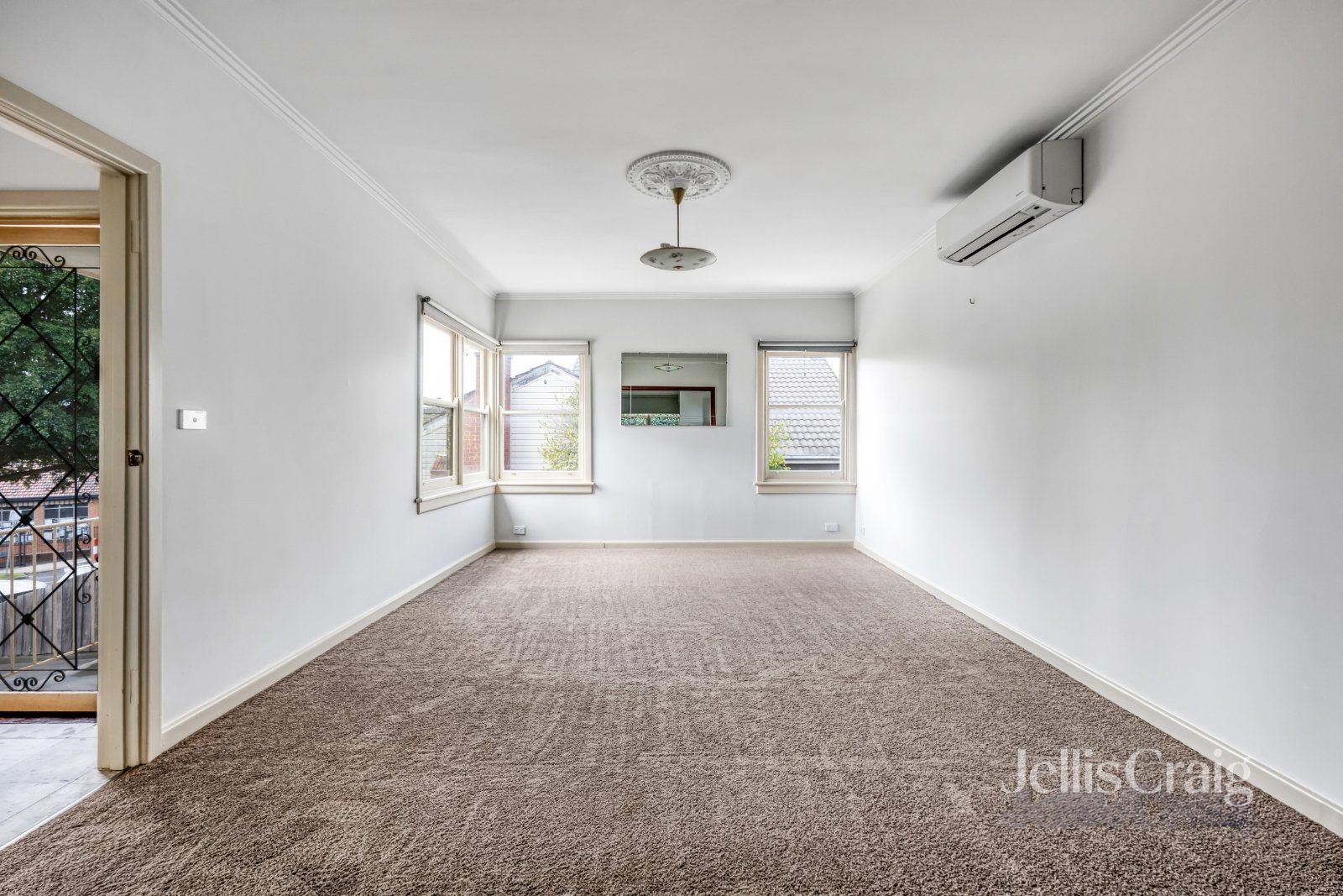 1/11 Silk Street, Rosanna image 3