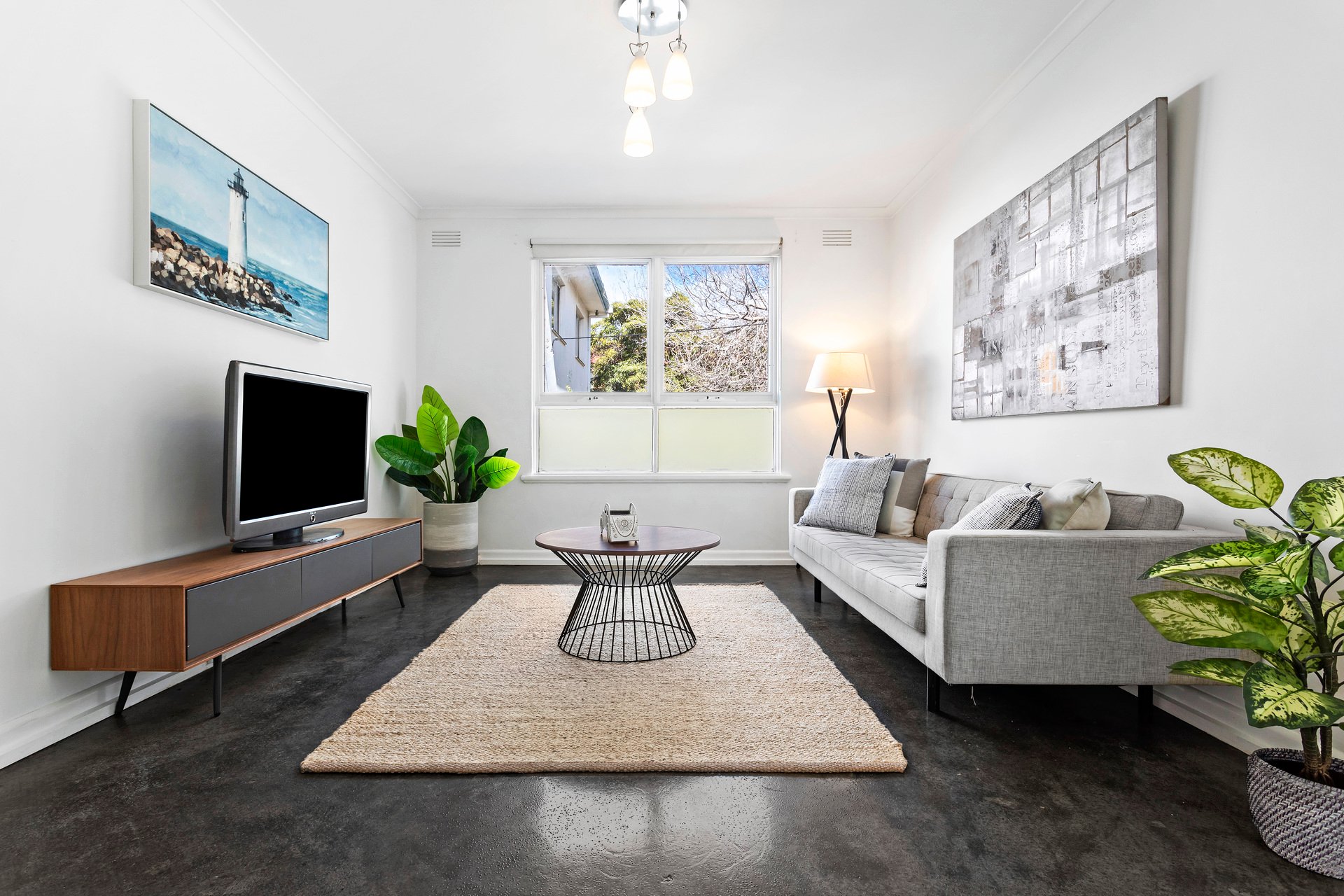 Property Gallery - Main Image