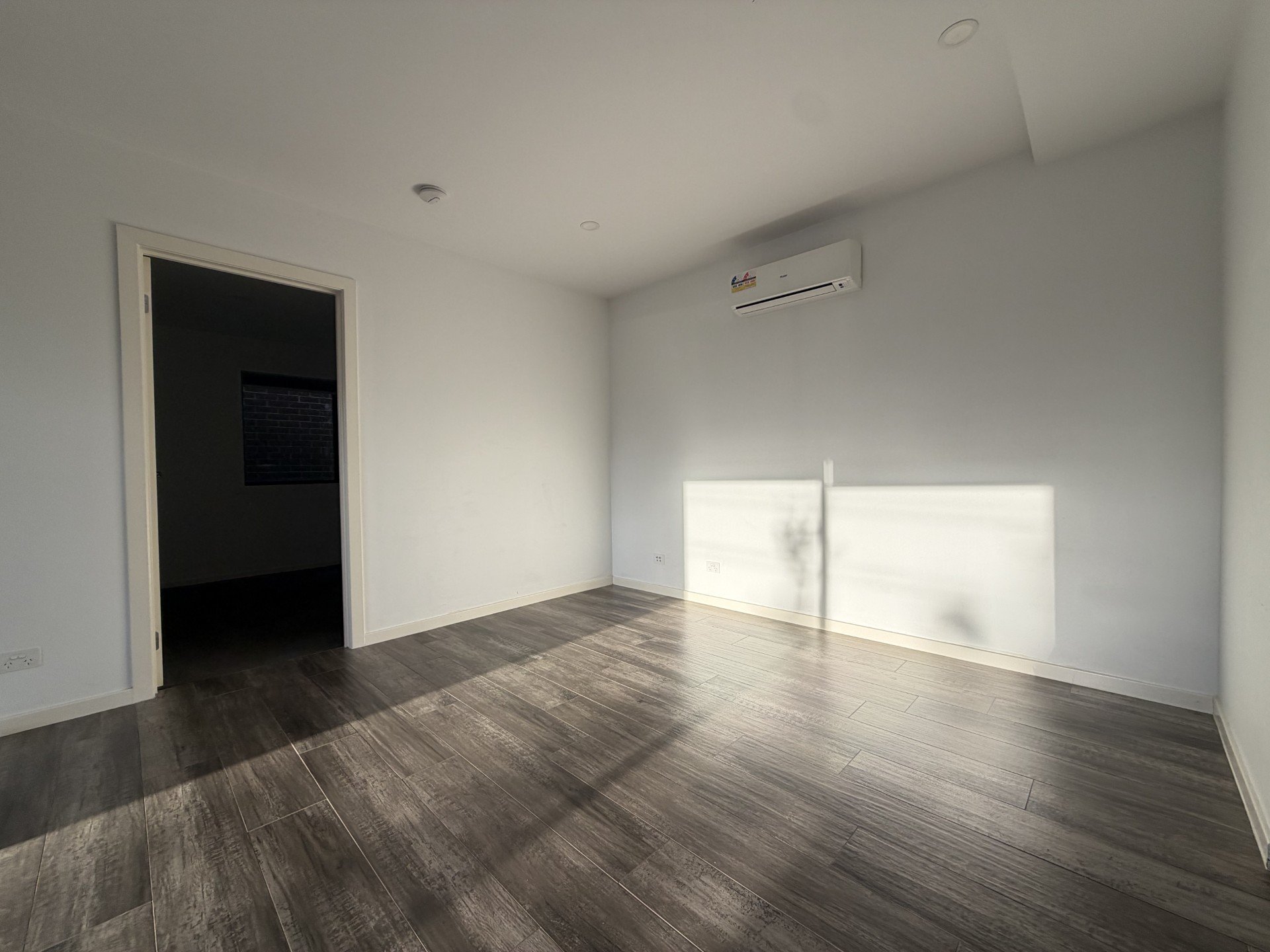 1/11 Tulip Crescent, Boronia image 4