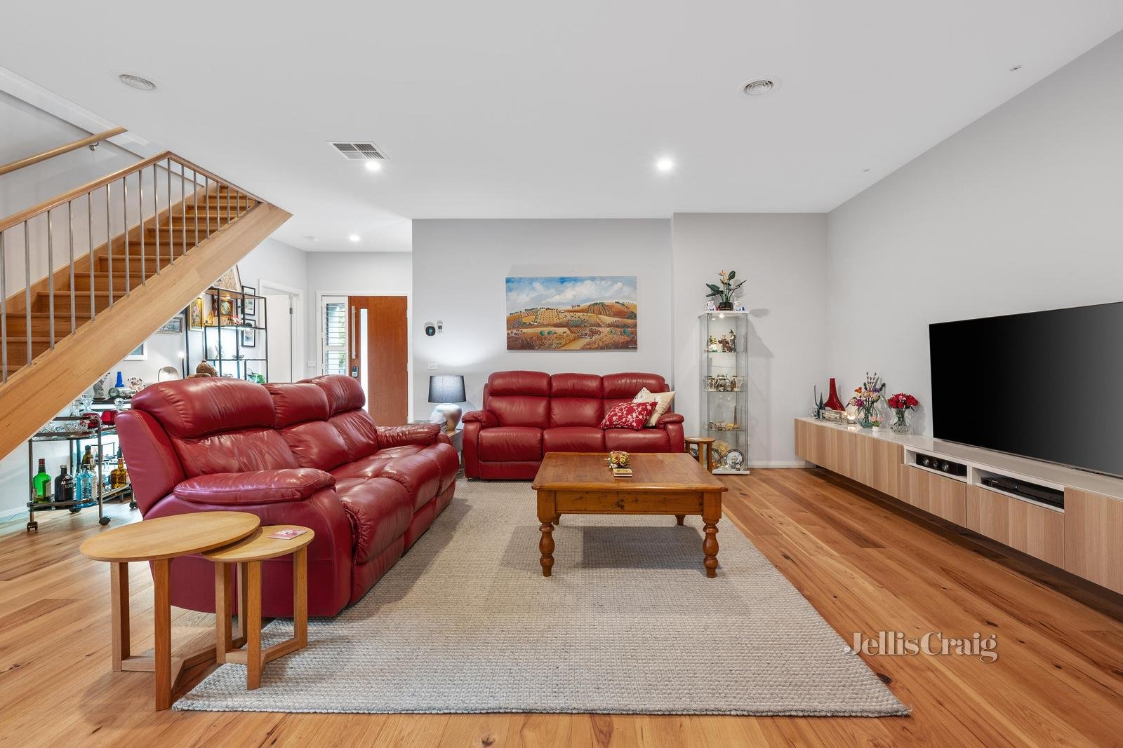 1/11 Wallabah Street, Mount Waverley image 2