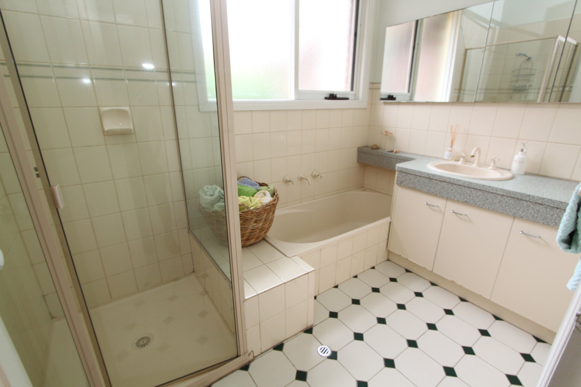 Property Gallery Thumbnail 8