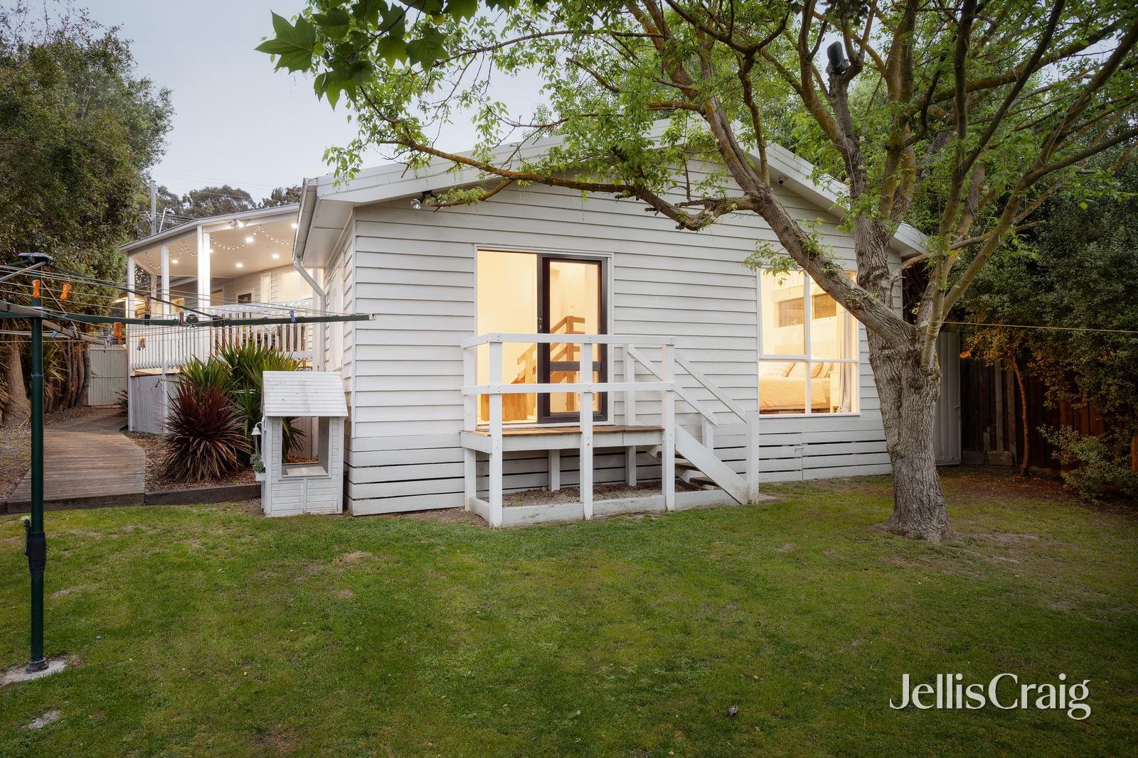 111 Yallambie Road, Macleod image 15