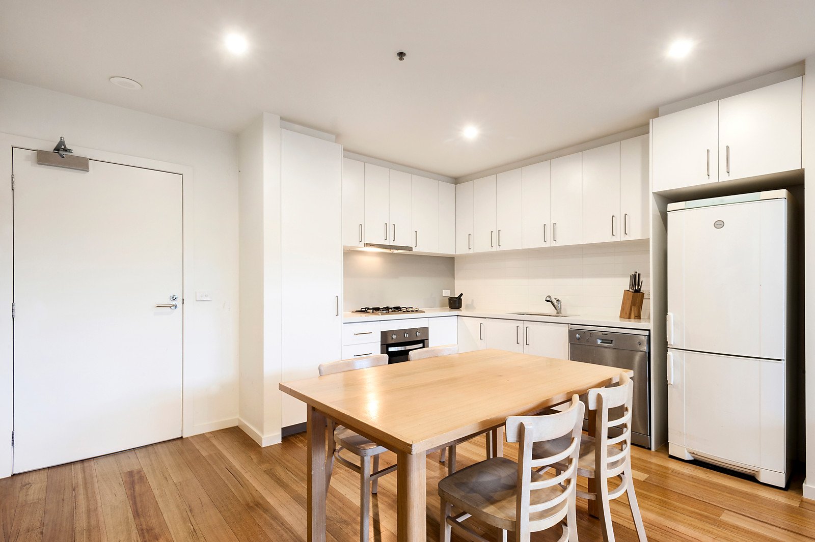 11/10 Charles Street, Brunswick image 4