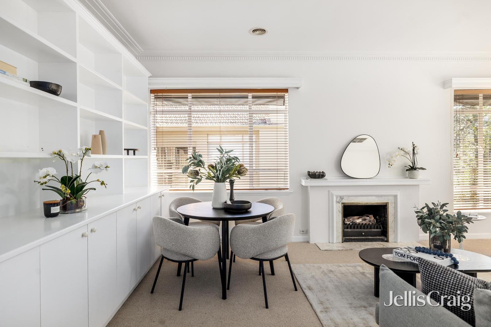 11/10 Hopetoun Road, Toorak image 4