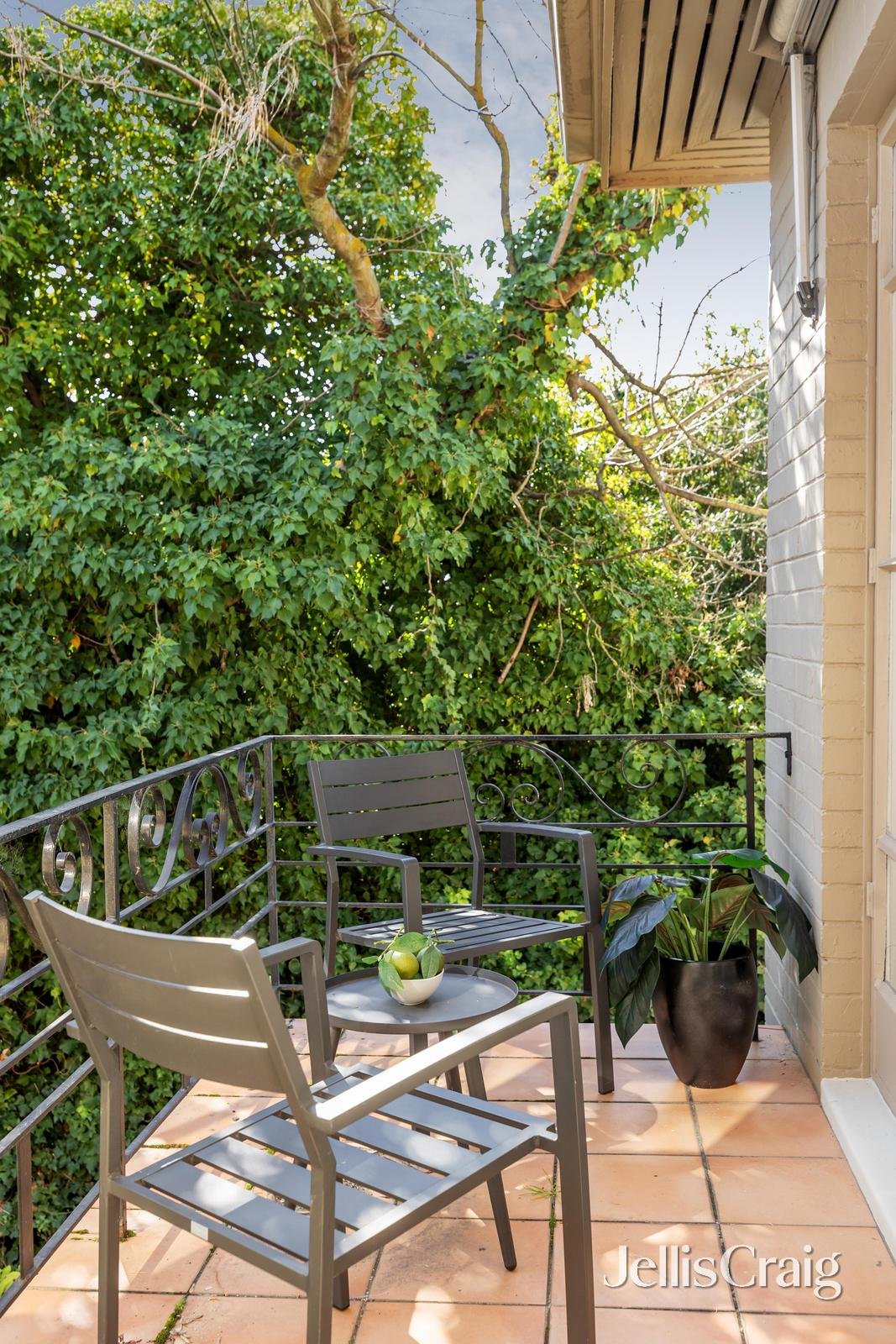 11/10 Hopetoun Road, Toorak image 8