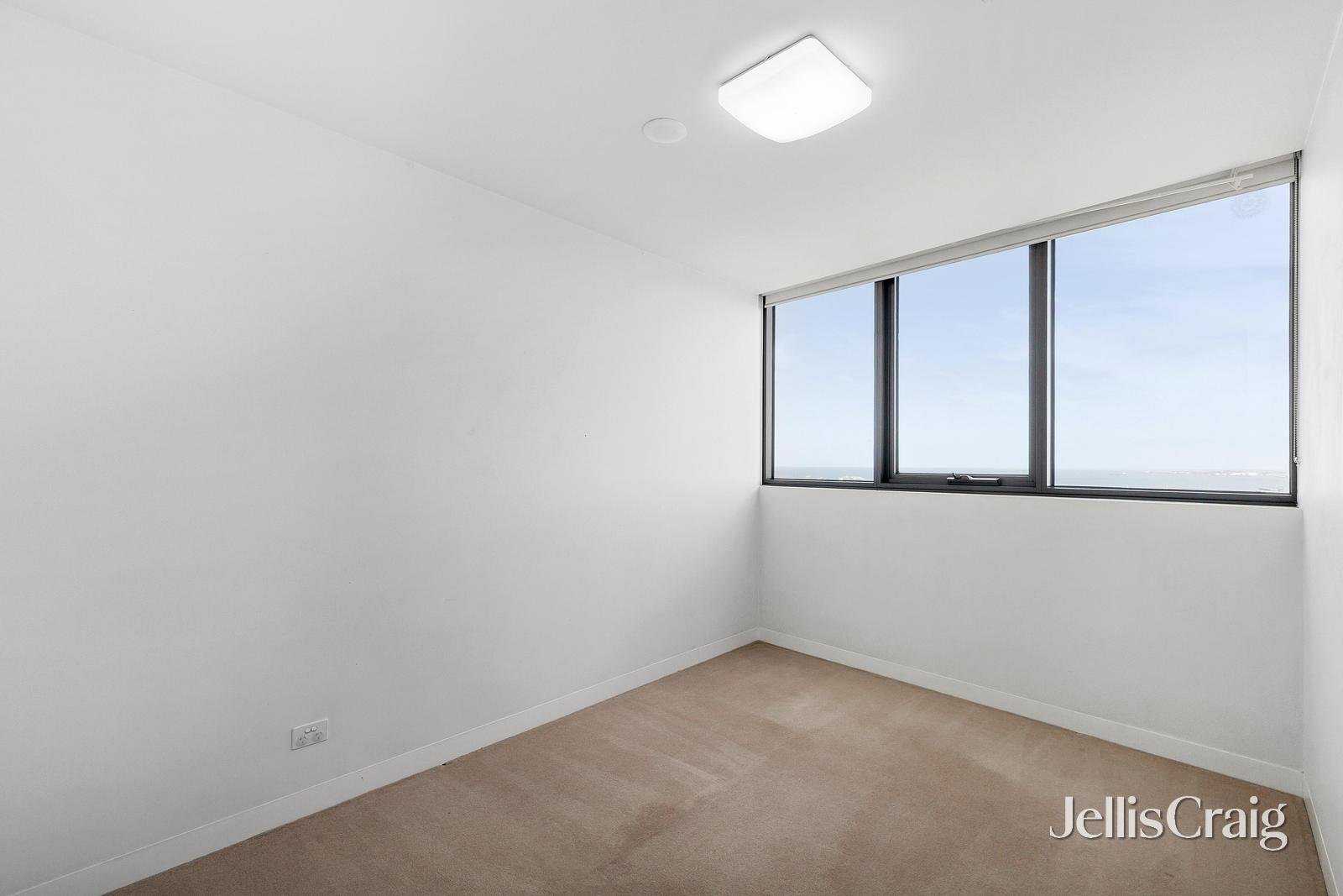 1110/3-5 St Kilda Road, St&nbsp;Kilda image 4