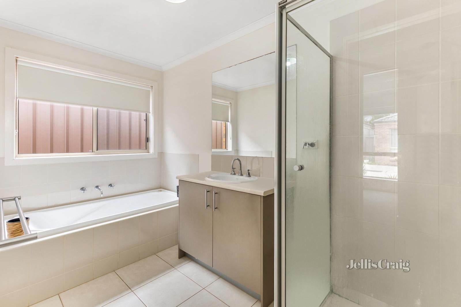 11/107 St Killian Street, White Hills image 7