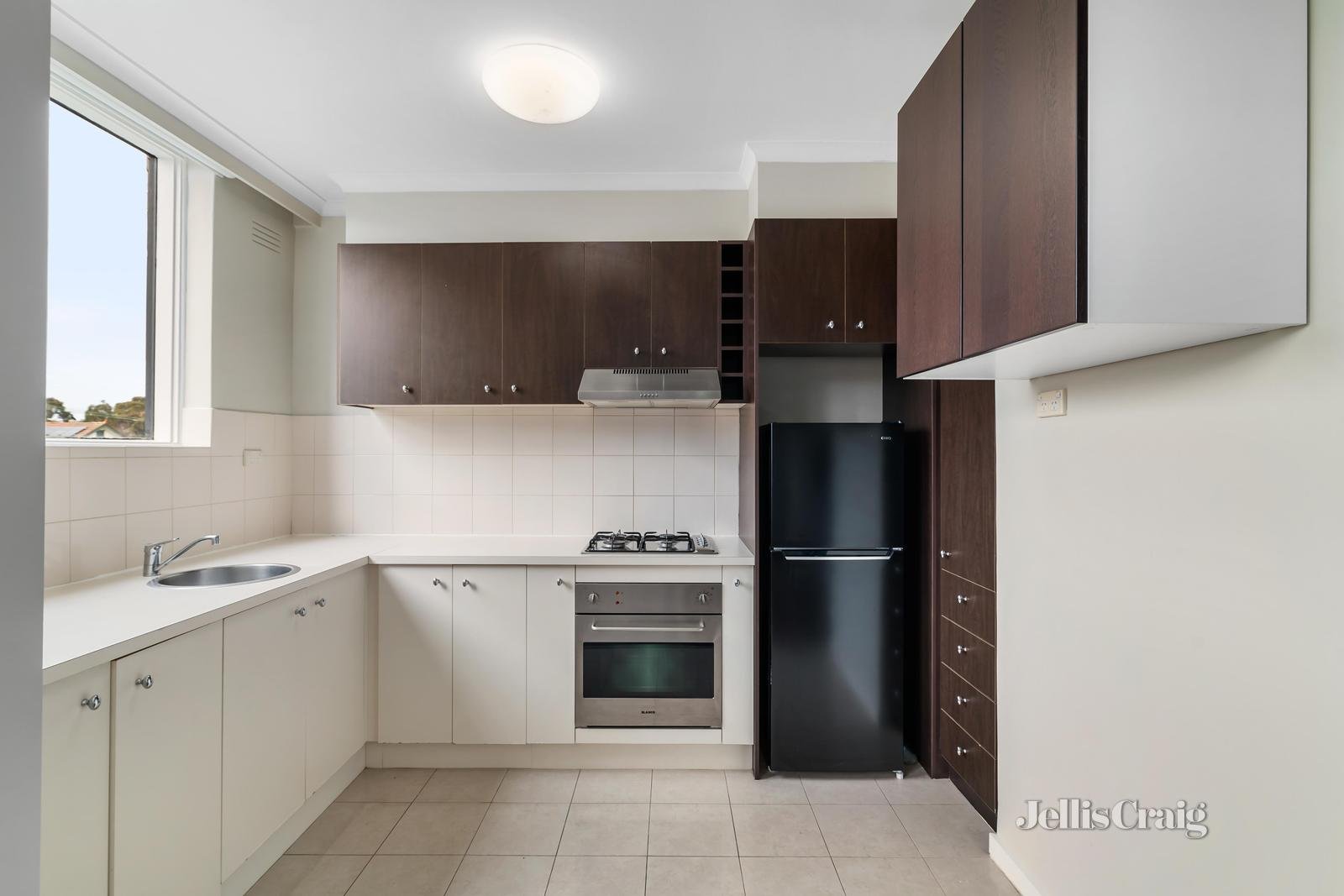 11/11 Bishop Street, Box Hill image 3