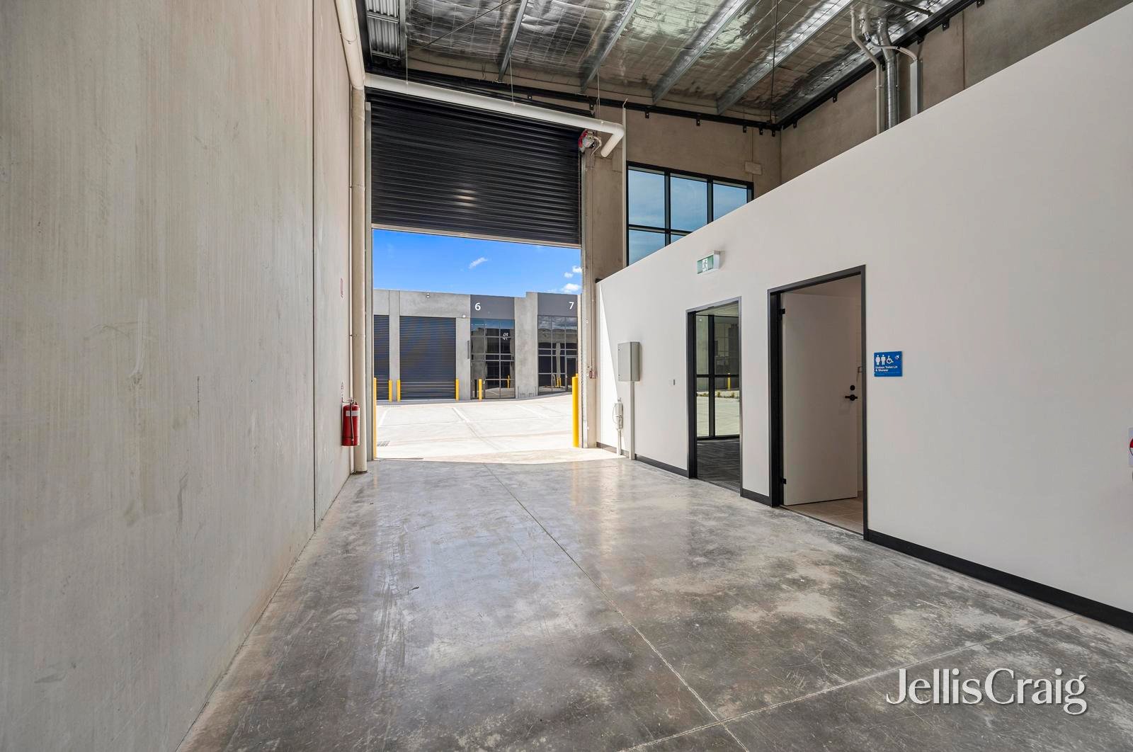 11/11 Kennedys Drive, Delacombe image 6