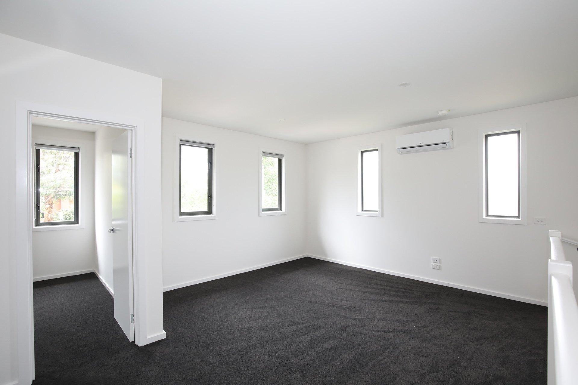 1/111 Willow Bend, Bulleen image 5