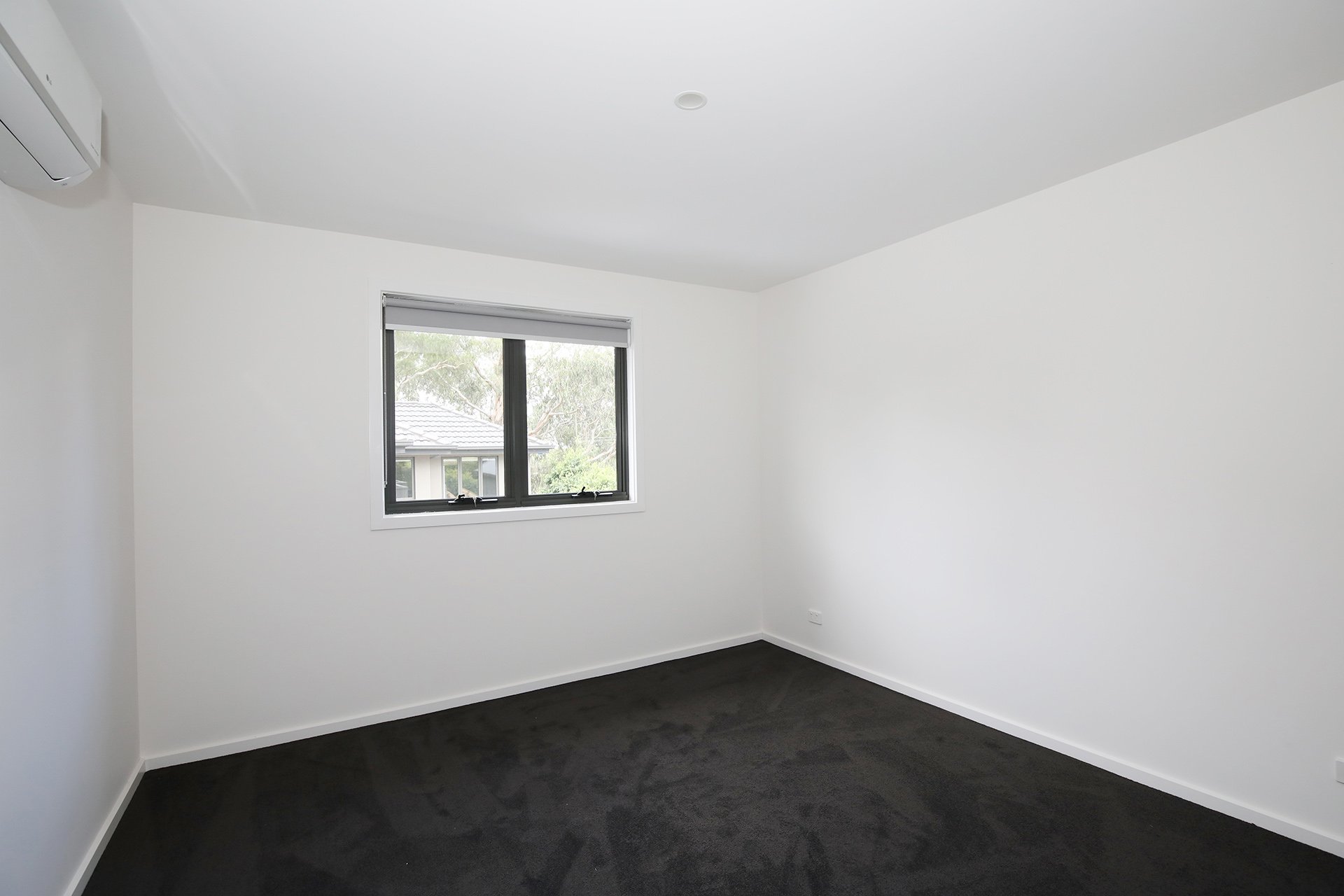 1/111 Willow Bend, Bulleen image 9