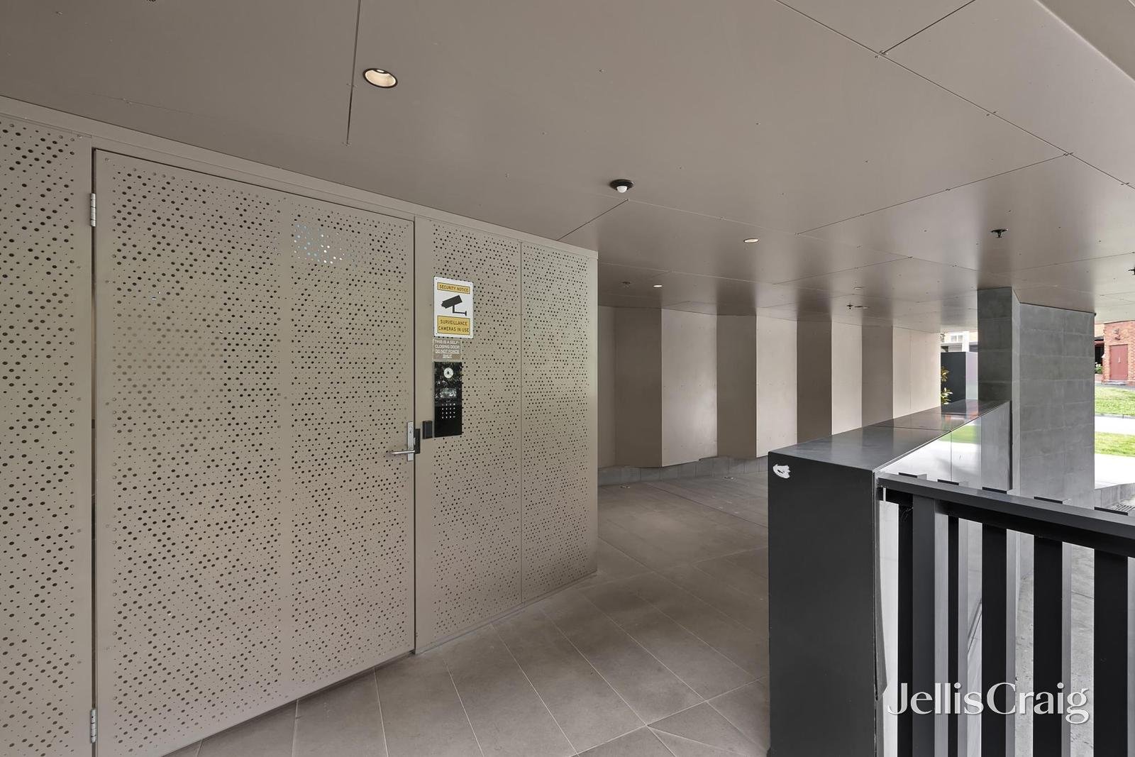 111/12 Queen Street, Blackburn image 7