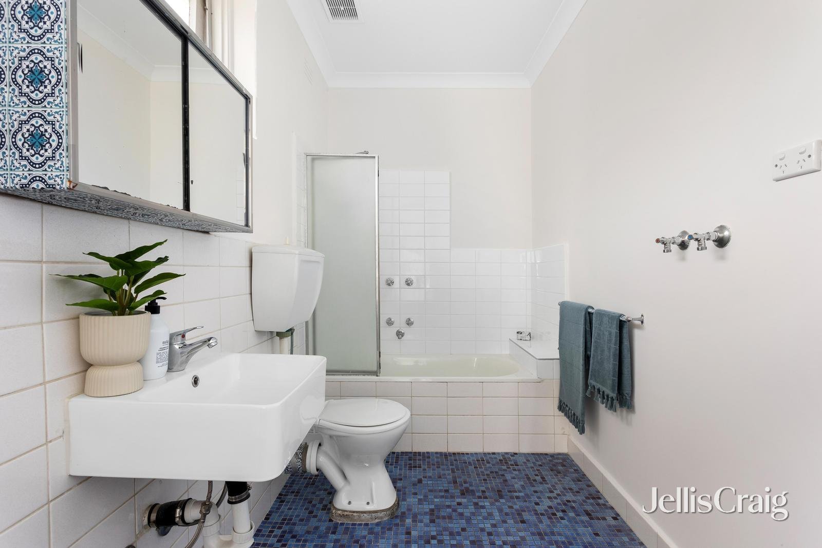 11/114 Riversdale Road, Hawthorn image 6