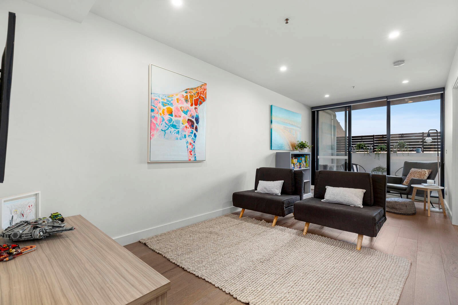 Property Gallery Thumbnail 6