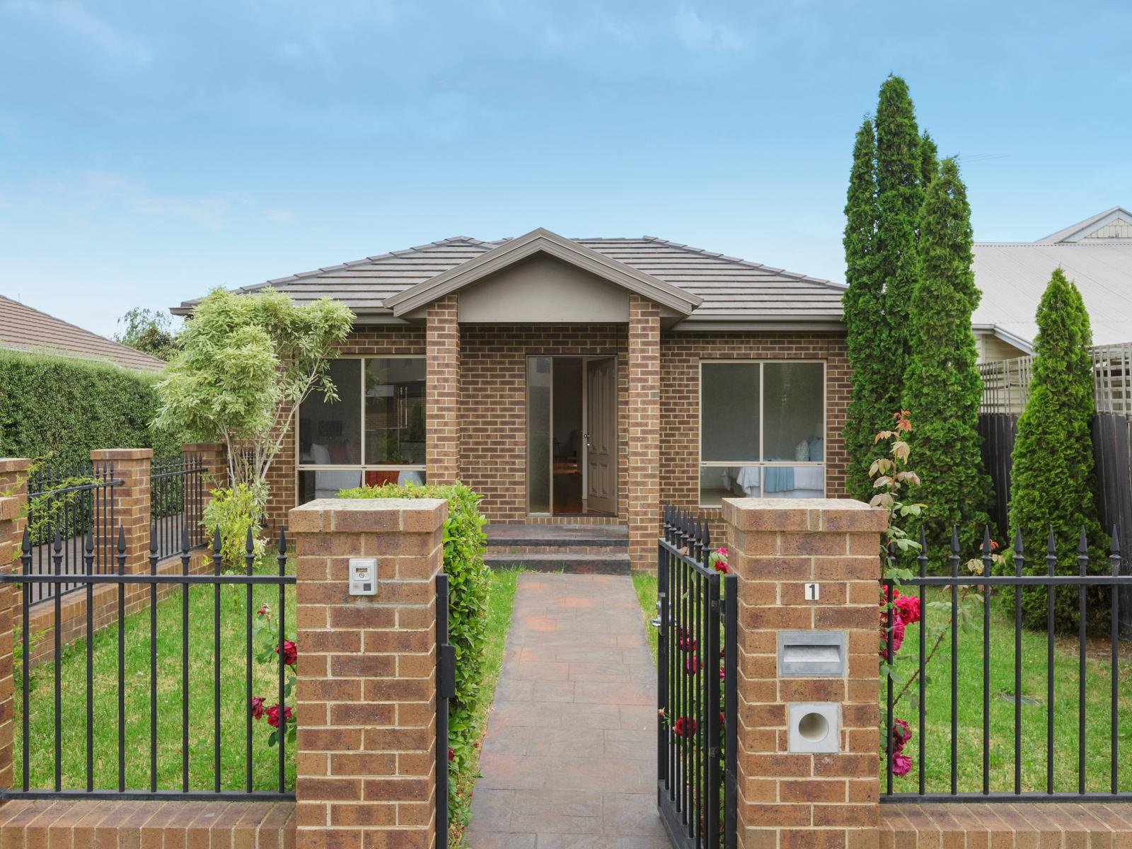 1/112 Truganini Road, Carnegie image 1