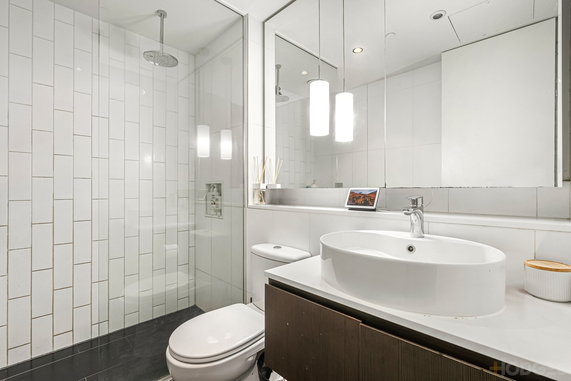 111 / 229 Toorak Road South Yarra
