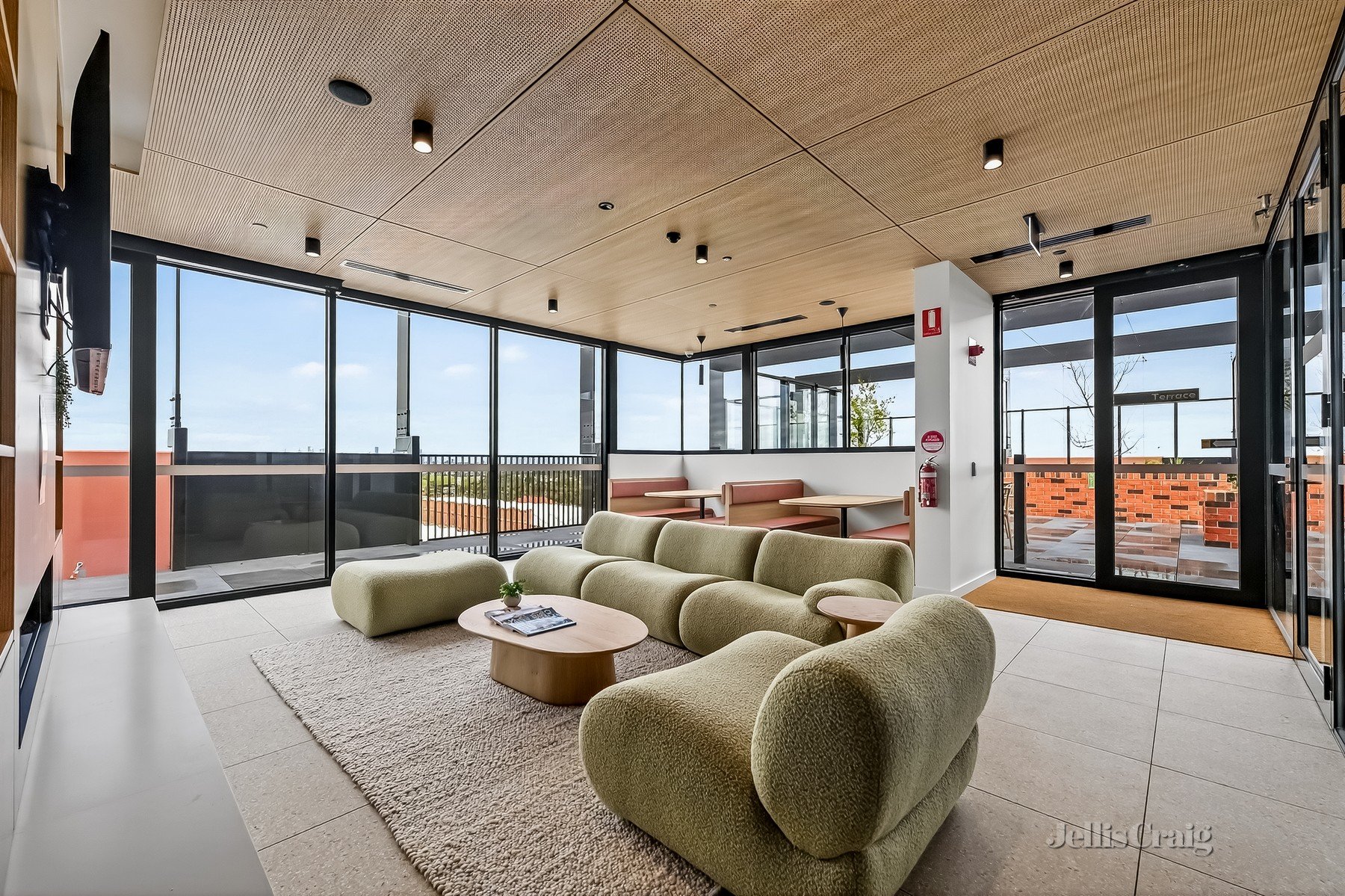 111/26 Oakover Road, Preston image 1