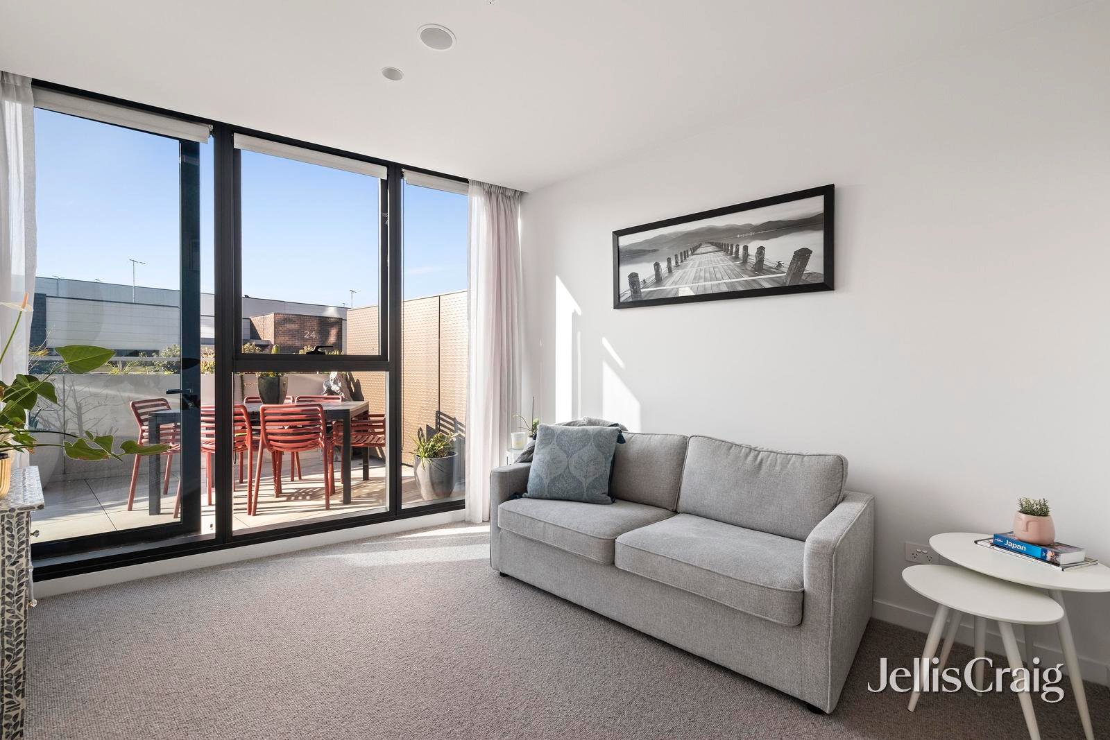 111/29 Waterline Place, Williamstown image 8