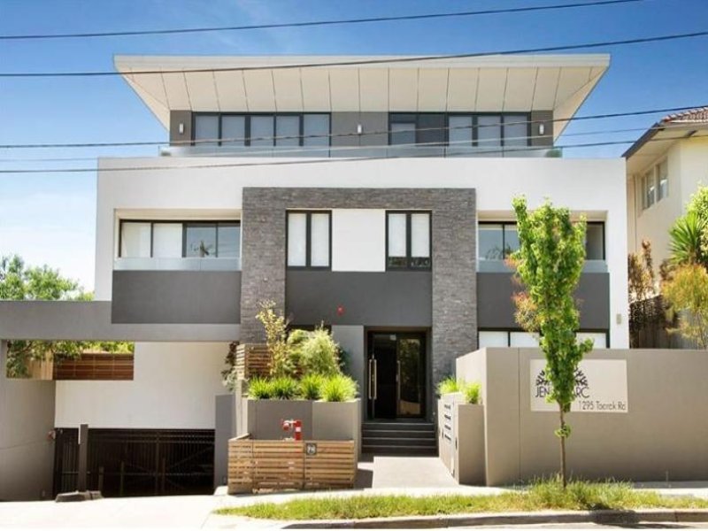 11/1295 Toorak Road, Camberwell VIC 3124