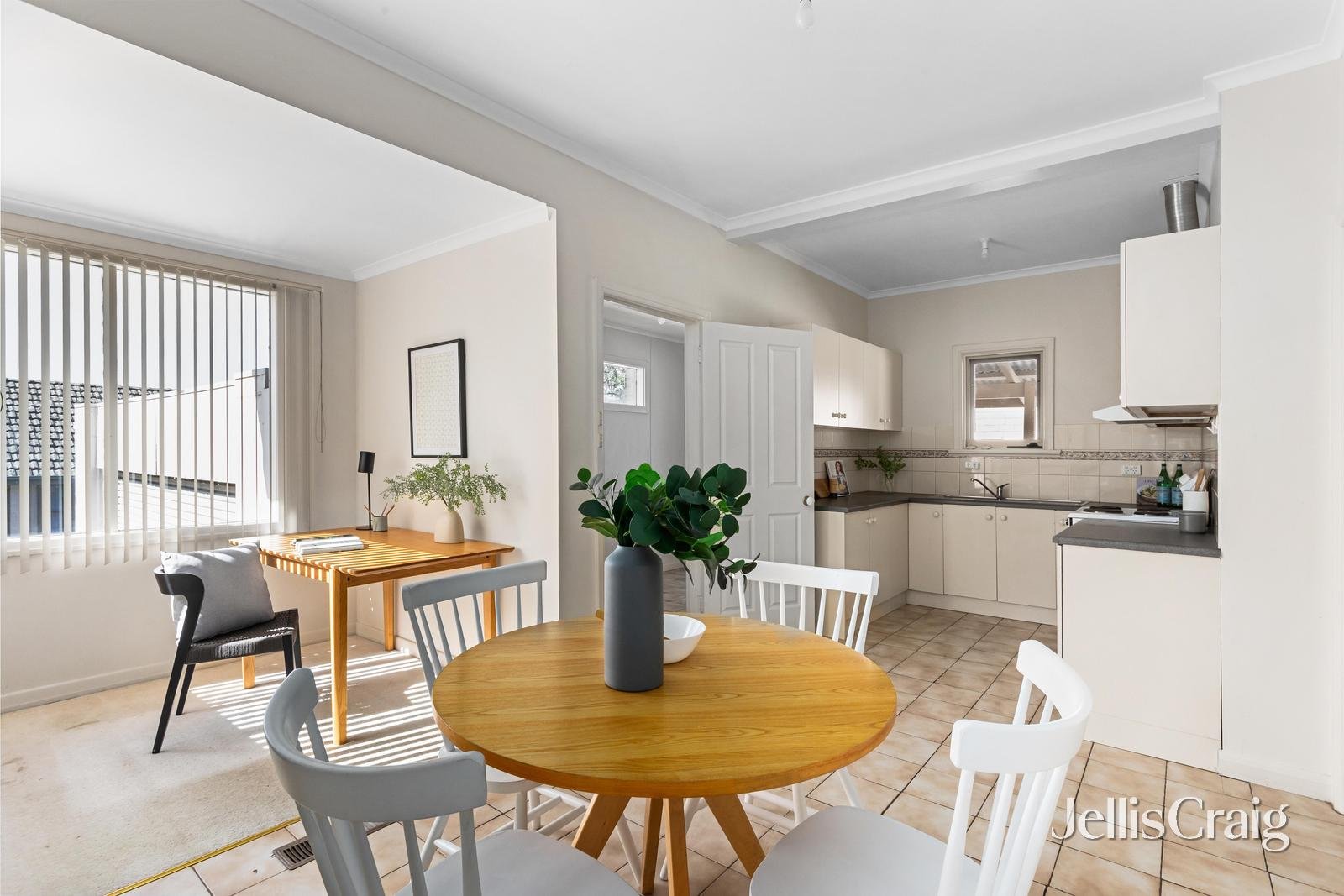 1/112A Severn Street, Box Hill North image 6