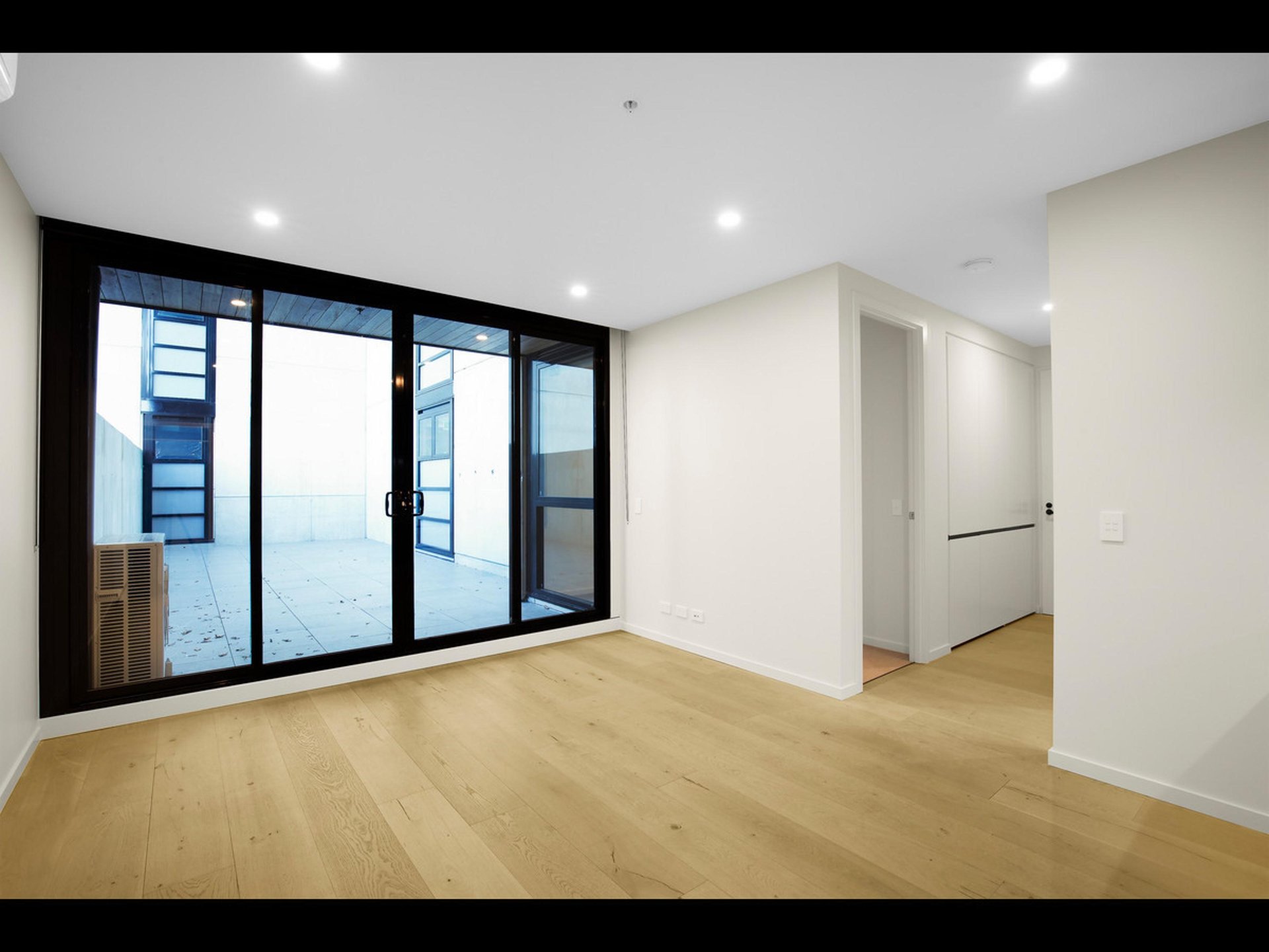 111/31 Queens Avenue, Hawthorn image 2