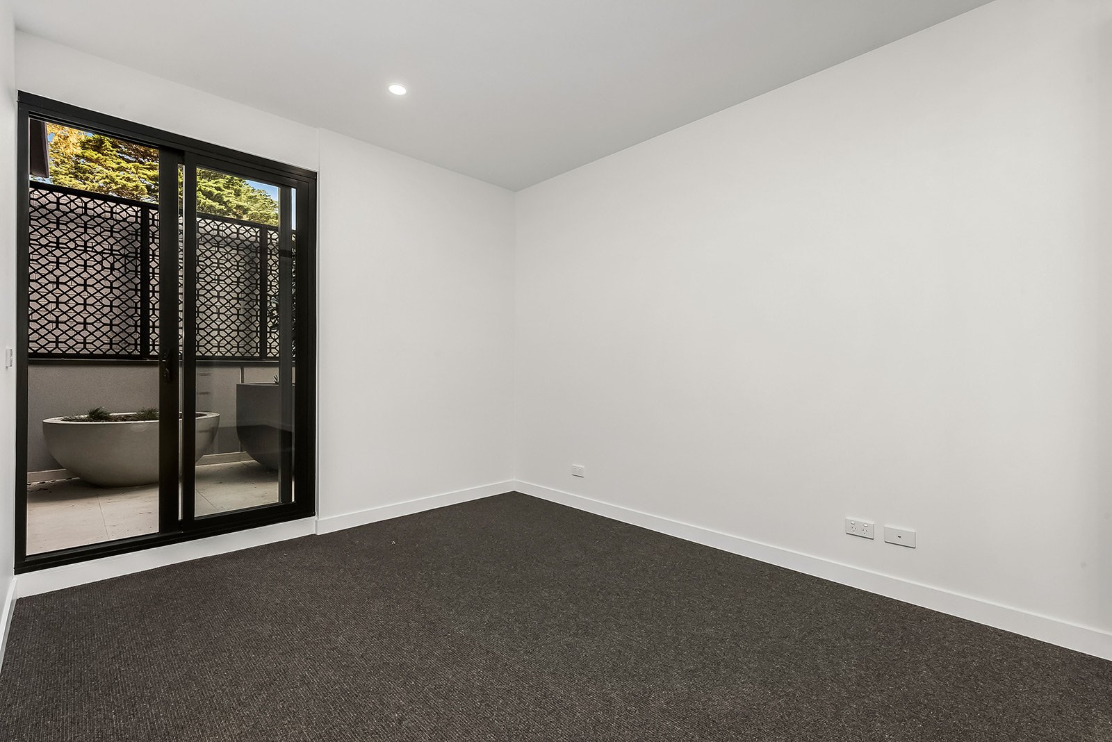 Property Gallery Thumbnail 4