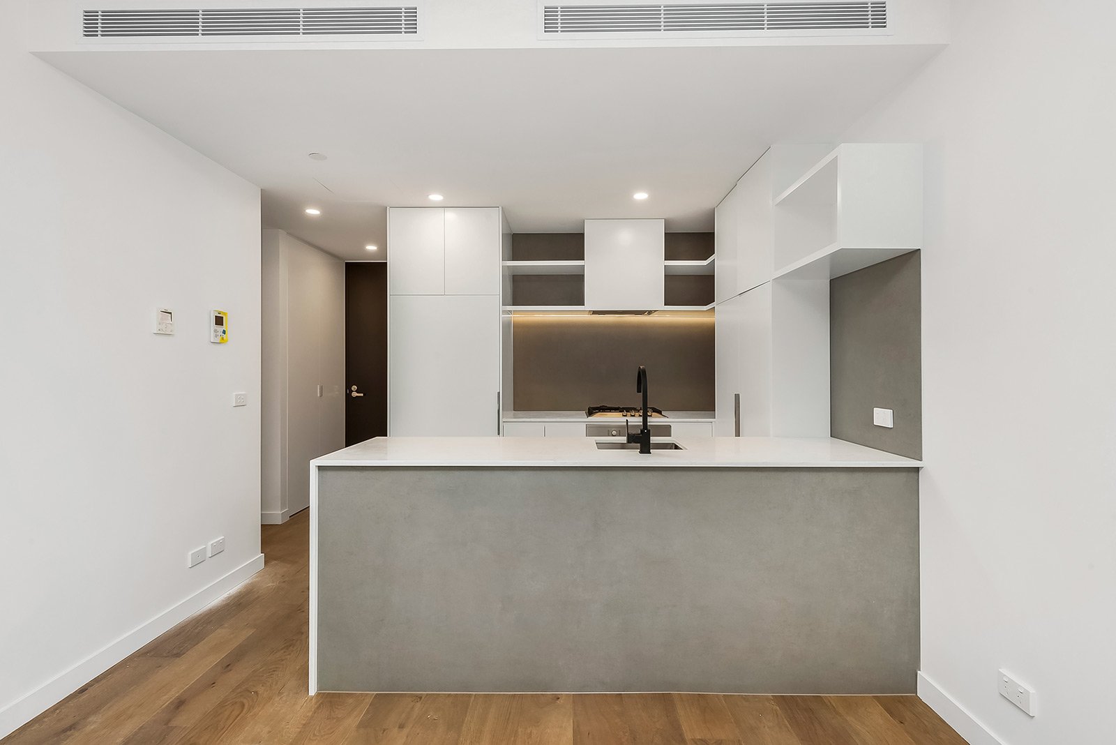 Property Gallery Thumbnail 3