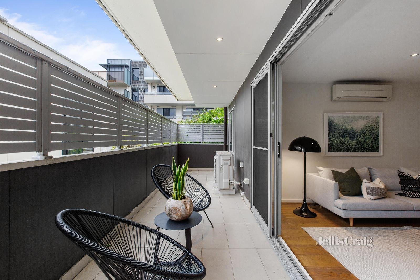 111/35 Childers Street, Mentone image 4