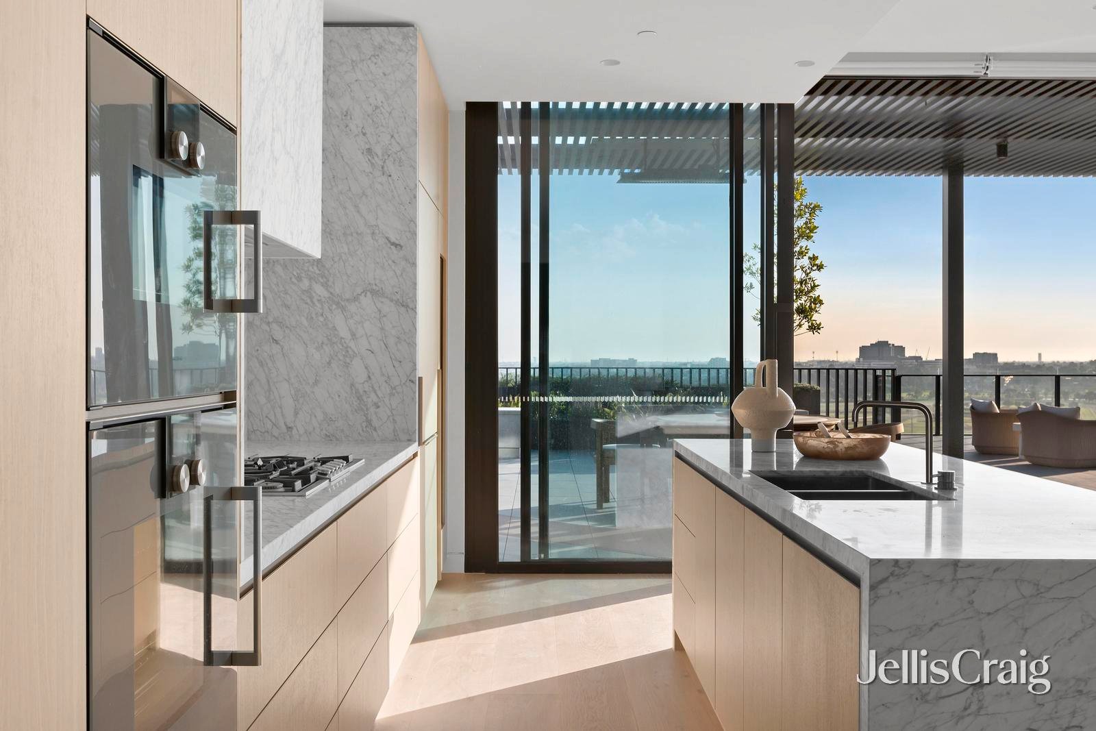 1113/538 Epsom Road, Flemington image 2