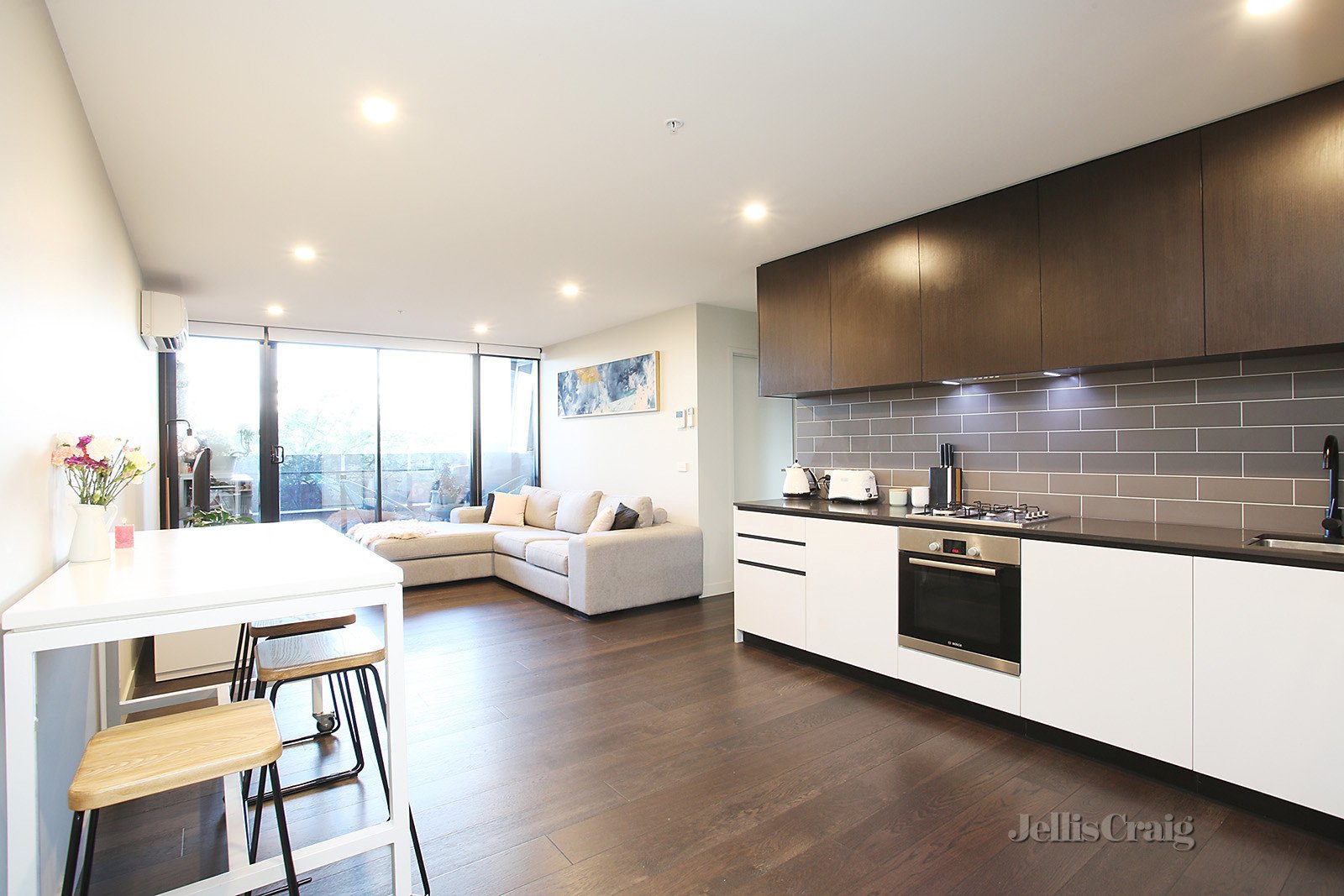 111/4-6 Station Street, Moorabbin image 2